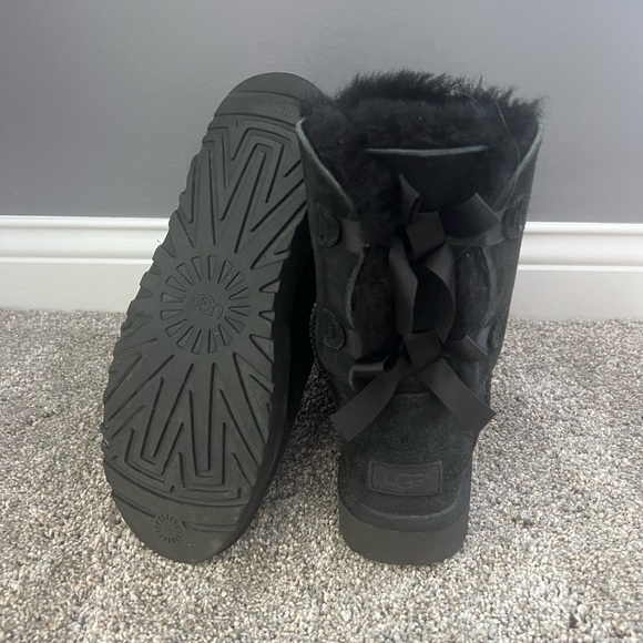 Bailey Bow II UGG boots - Picture 3 of 4